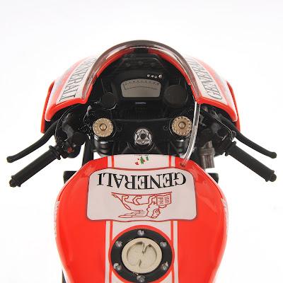 Ducati D16 V.Rossi Unveiling 2011 L.E. 6399 pcs by Minichamps
