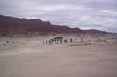 Ischigualasto il luogo ove tramonta la luna, formazione geologica appartenente all'epoca del Triassico.