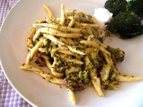 fileja-broccolo-salsiccia-ricotta-salata