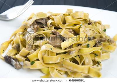 MAGNA'EBBEVE - Fettuccine ai funghi Porcini