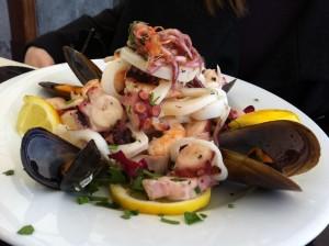 Al Fresco Trattoria in una bellissima Napoli