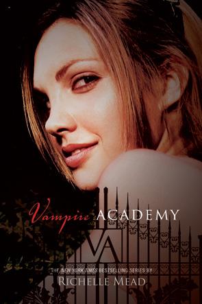 Recensione: L'accademia dei vampiri di Richelle Mead