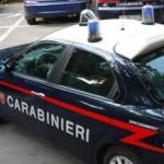 Tentano di derubare una gioielleria Anziana padrona li mette in fuga