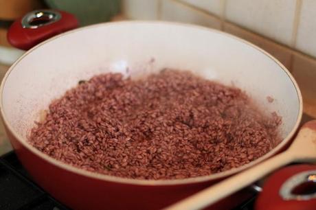 how my mom cooks Risotto from Vercelli (radicchio version)