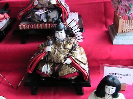 16 Mattina: tempio e visita ad una collezione di bambole giapponesi
