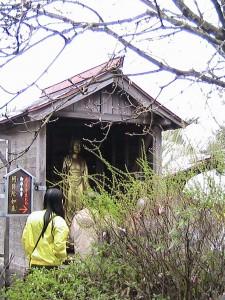 16 Mattina: tempio e visita ad una collezione di bambole giapponesi