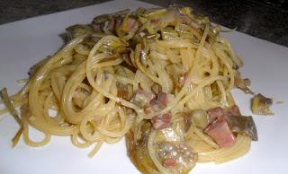 VERMICELLI  DADOLATA DI PROSCIUTTO E FILANGE'  DI CARCIOFI