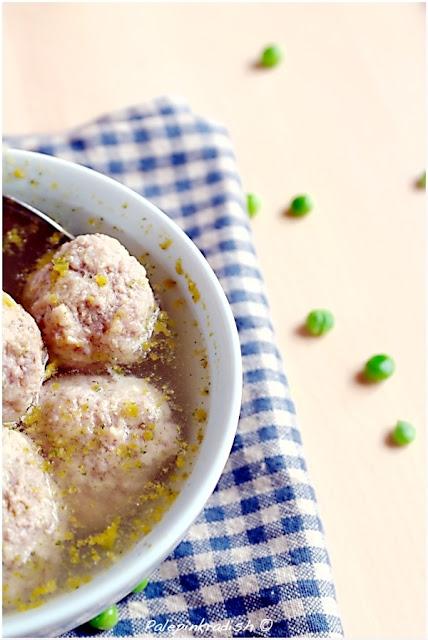 Polpettine in brodo vegetale...quei piselli che non ricordiamo di avere