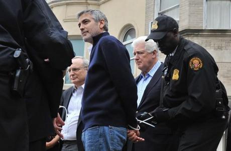 Clamoroso arresto di George Clooney a Washigton