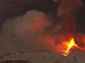 Stamane l'Etna esibendo nuovo spettacolo quarto)