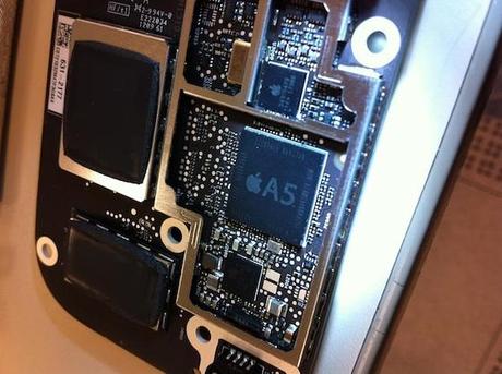 Apple TV senza veli: chip A5, storage da 8GB e 512 MB di RAM
