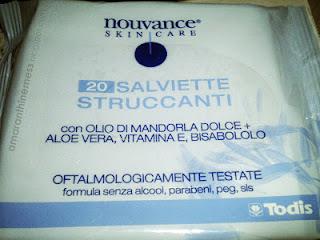 Salviette struccanti Nuovance con olio di mandorla dolce, aloe vera...