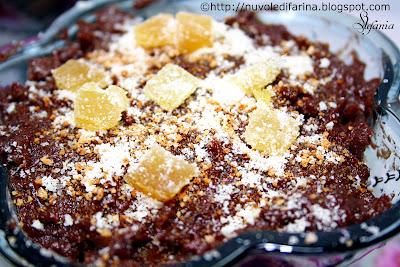 Coppa di melanzane, cioccolato e zenzero candito con streusel di mandorle e amaretti per il MYCS Menù