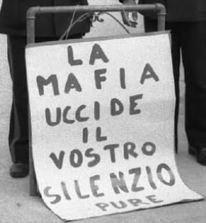 Tiziana Giuda, moglie del pentito Vincenzo Marino: «Oggi divorzio dallo Stato, perché lo Stato mi ha tradita, perché ha ucciso la speranza di tornare a vivere. »