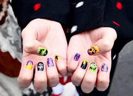 Crazy Crazy Nail ART!