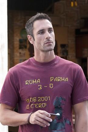 Difesa delle coppie gay: su Vanity Fair Raoul Bova ci cova