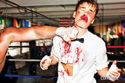 Justin Bieber gronda sangue tra due boxeur