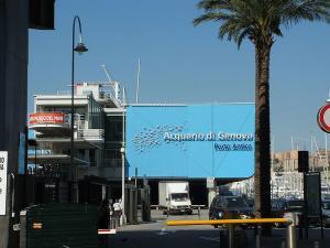 Genova: vendeva droga alle scolaresche fuori dall’Acquario