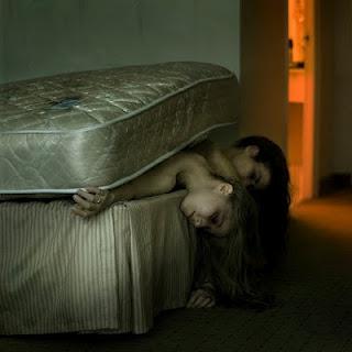 Dipingere con la macchina fotografica: le immagini create da Brooke Shaden