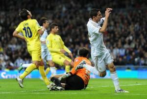 VIDEO-Incredibile arbitraggio nella partita Villareal-Real Madrid 1 a 1, 4 espulsi per il Real e Ruben del Villareal riceve 2 ammonizioni ma resta in campo…