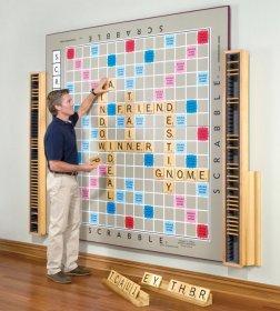 Lo Scrabble più grande del mondo in salotto