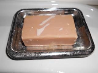 Pulizia profonda della pelle con il Sapone di Aleppo