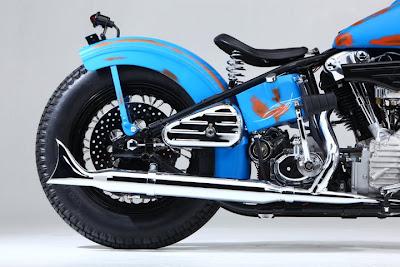 Retro Knucklehead Bobber by Dave Perewitz