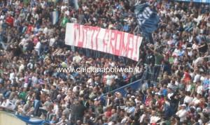 FOTO- Striscione al “San Paolo”: “Tutti a Roma!”