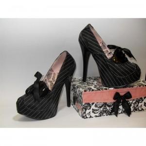 scarpa-burlesque-bordello