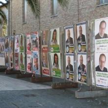 Immancabili come le elezioni, arrivano in massa i manifesti abusivi