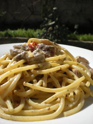 Spaghetti alla Chitarra con Funghi e Pistilli di Zafferano