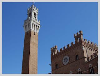 Visioni verticali. Siena.