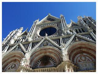 Visioni verticali. Siena.