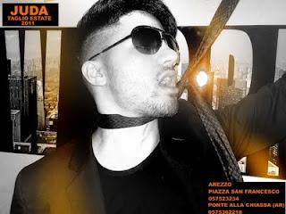 tagli di capelli UOMO E DONNA DOPPIO TAGLIO, CRESTA, PAZZI, ELEGANTI, PRECISI, LUNGHI, CORTI, SPETTINATI, TINTI, ALLA MODA, FUORI DI TESTA, ESAGERATI