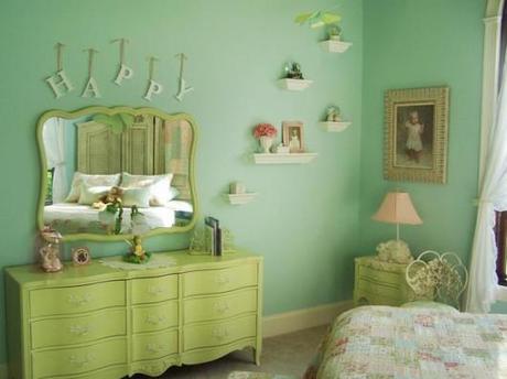 menta verde shabby chic capretto camera 530x397 Shabby Chic per Inspiration bambini Camere