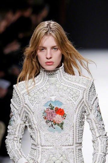 BALMAIN / PEARL EMBROIDERED + MASTERPIECE