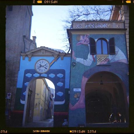 LOMOGRAPHY • a Dozza con WZFO ami66 e Fuji NPS 160 expired