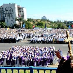 La messa del Papa in plaza de la Revolucion: “Cuba ha fatto passi avanti”