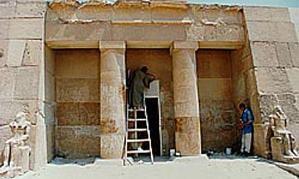 Straordinaria riapertura di alcune tombe di nobili a Giza