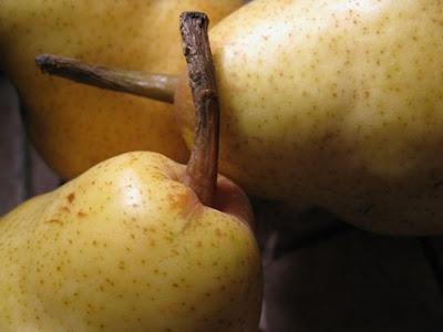 Torta rustichella alle pere in veste pasquale