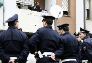 Torino: donna cade dal balcone. Fermato marito per omicidio