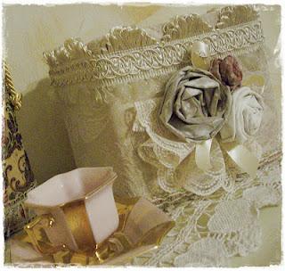 shabby chic style: per accessori di bellezza e di gioielli