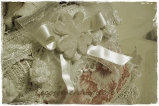 shabby chic style: per accessori di bellezza e di gioielli