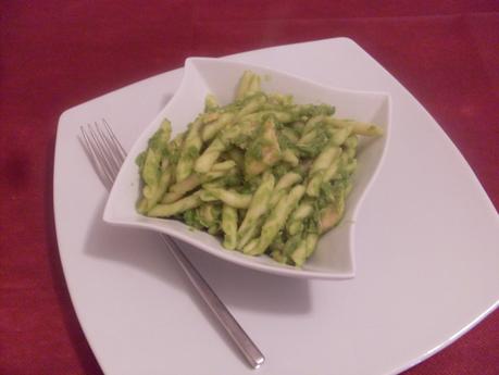 fusilli calabresi con salmone e crema di piselli