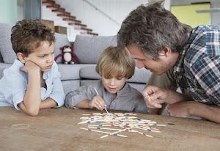 Mo te lo spiego a papà a che gioco giochiamo