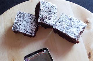 gluten free:brownies al cioccolato fondente e amarene