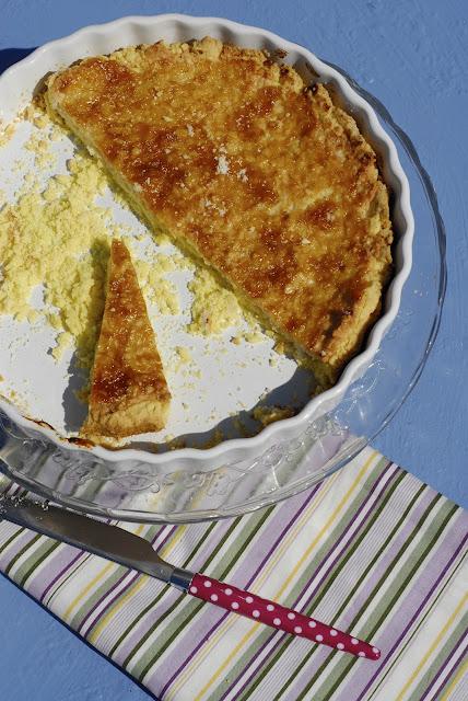 Crostata di mandorle e marmellata