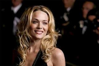 TAGLI DI CAPELLI DI ATTRICI FAMOSE BIONDE