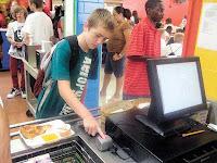 Scanner biometrici. Lasciate le vostre impronte digitali, o voi che entrate!