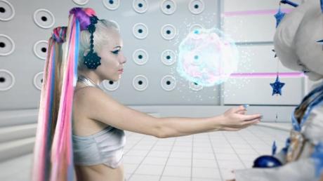 Kerli – Zero Gravity: Programmando una Moonchild